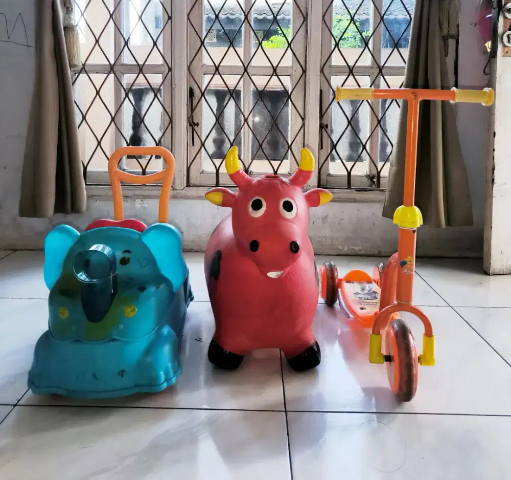 Dijual mainan bekas anak