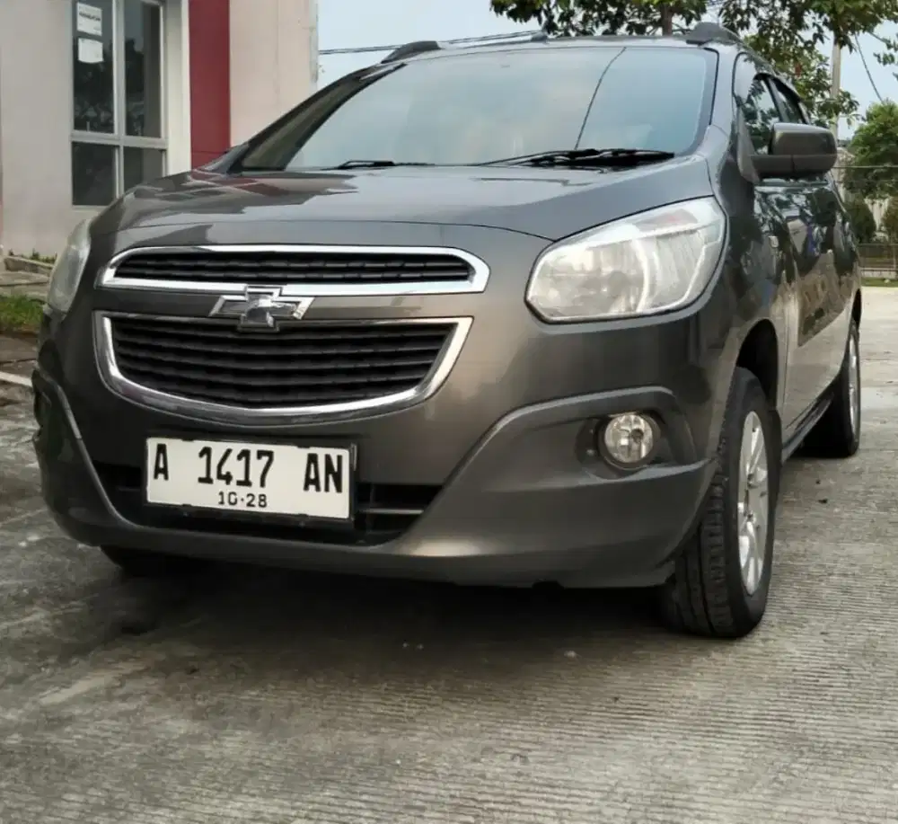 Chevrolet Spin 1.5 LTZ A/T Abu-abu Metalik 2013