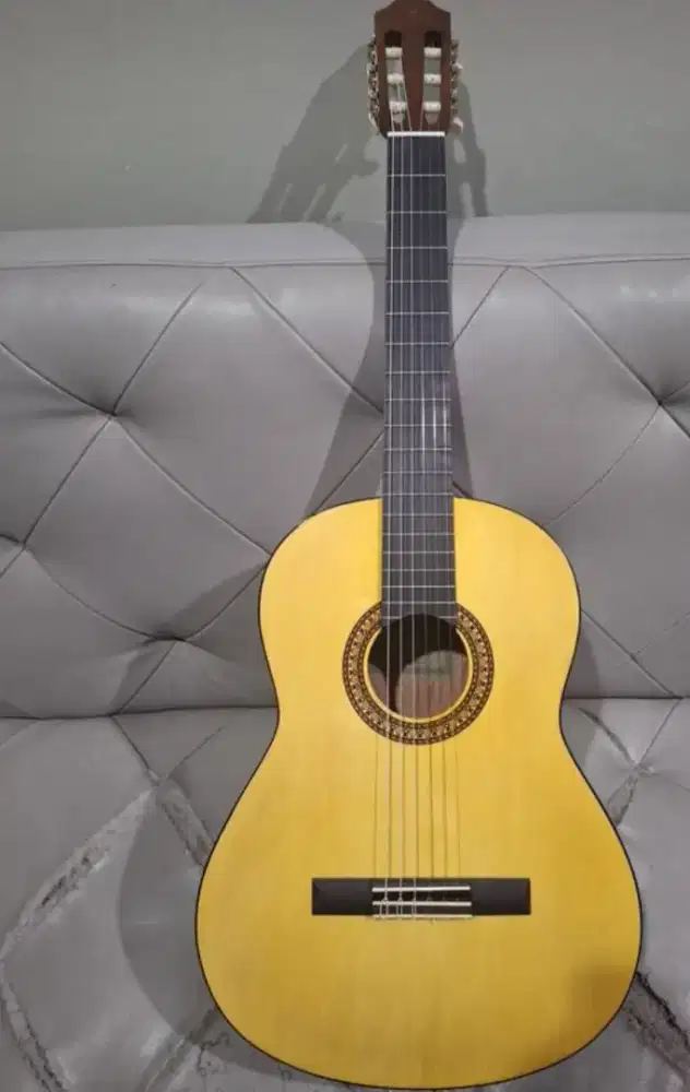 Gitar Yamaha Klasik C315