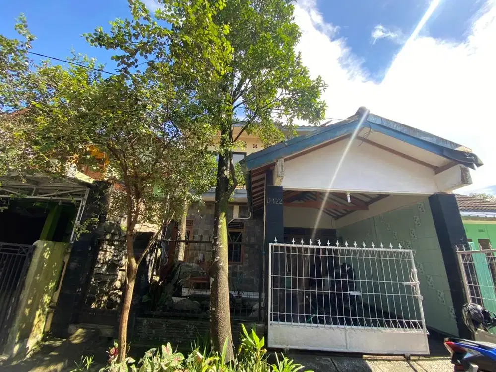 DI JUAL CEPAT RUMAH 2 LANTAI MURAH MERIAH