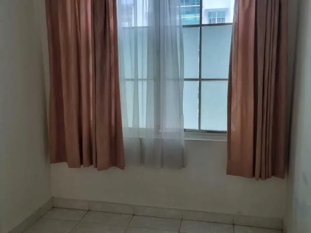 Dijual Murah Apartemen Lantai 5 3+1 Kt Gading Resort Moi Kelapa Gading
