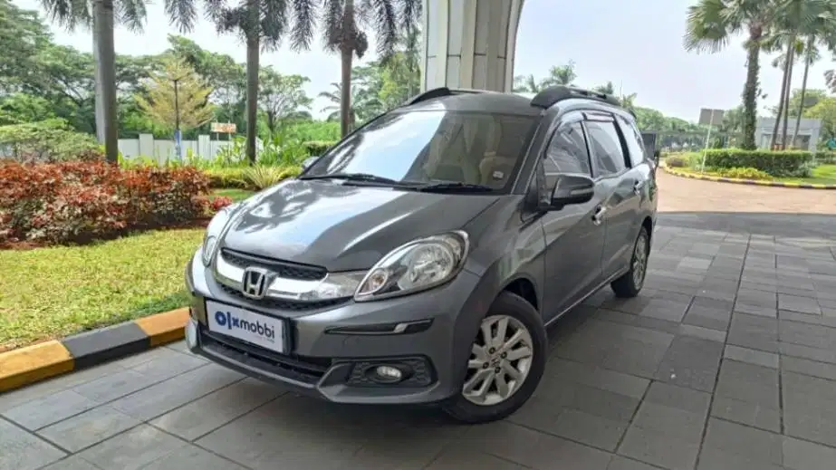 TDP Rendah -  Honda Mobilio 1.5 E Bensin MT 2014 Abu-Abu ED