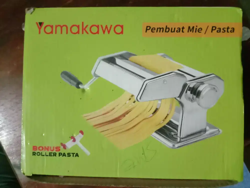 Alat pembuat mie dan pasta