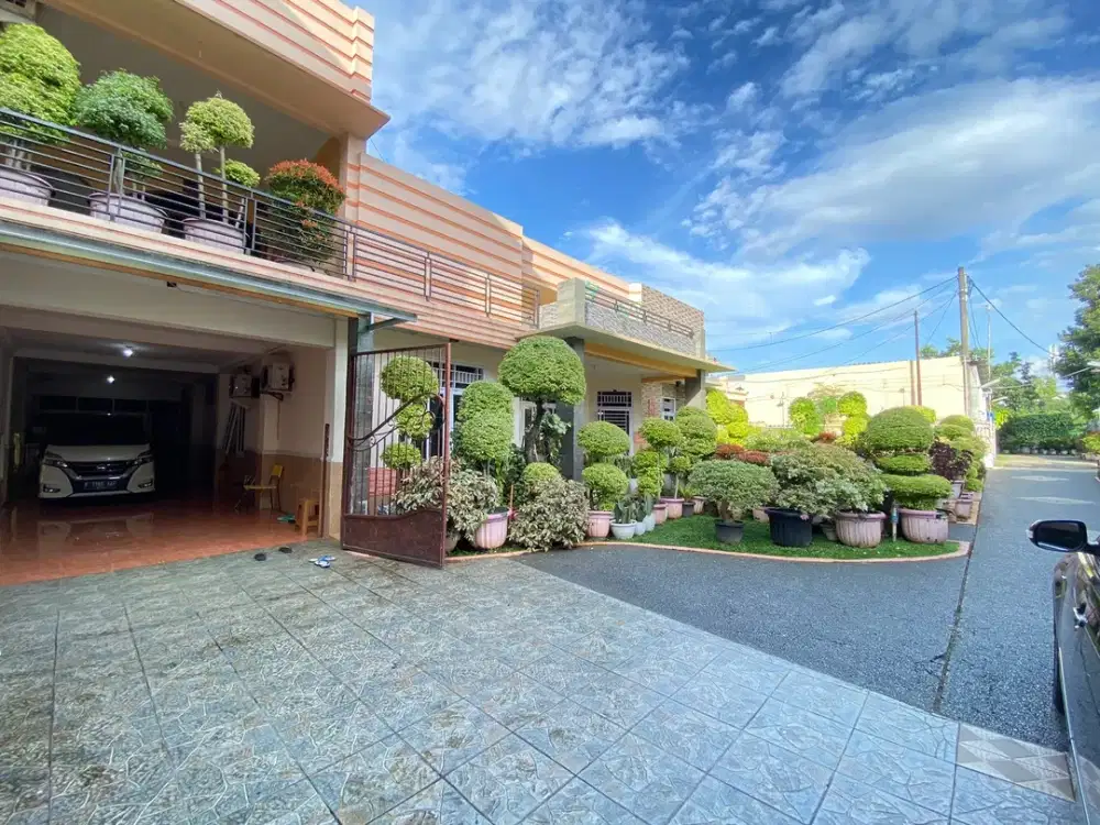 RUMAH TANAH LUAS LOKASI STRATEGIS TERAWAT JAKARTA SELATAN CIGANJUR