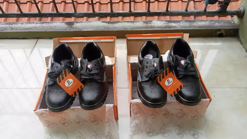 sepatu safety osman size 42 nego
