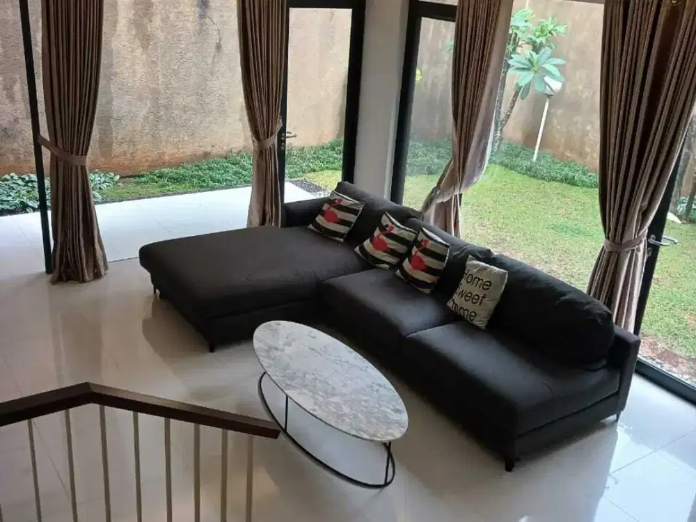 RUMAH MEWAH VETERAN BINTARO JAKSEL STRATEGIS RAPI DAN TERAWAT