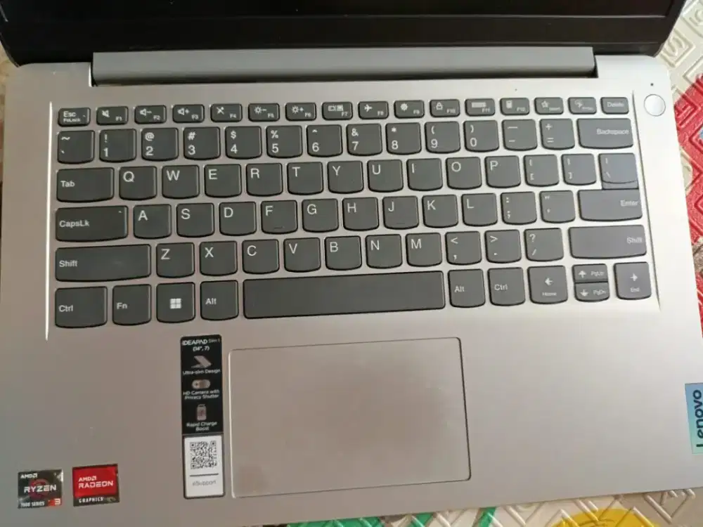 Laptop Lenovo Ideapad Slim 1
