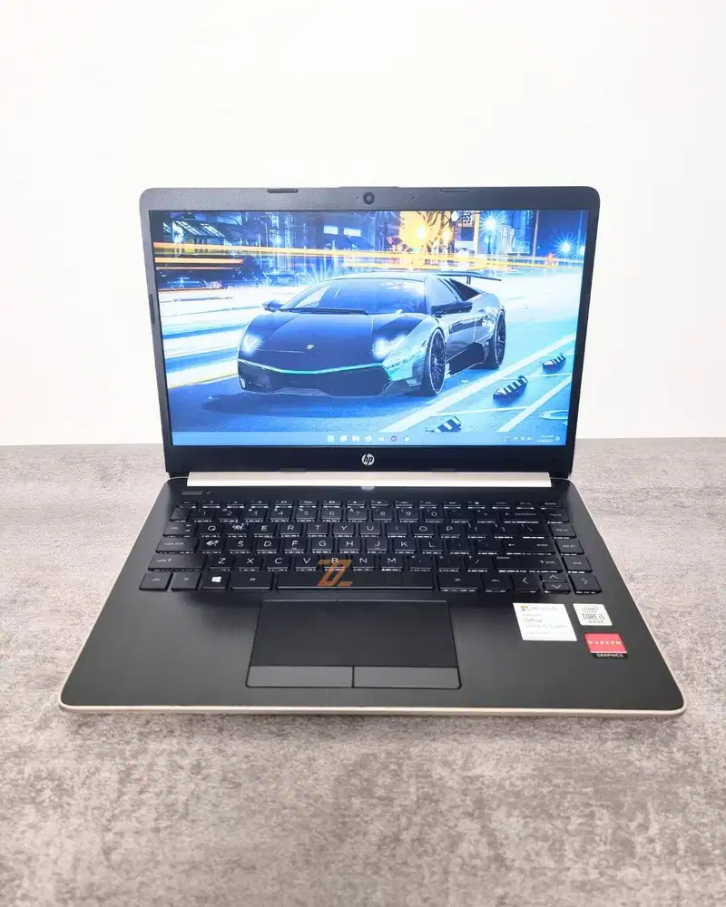 HP 14s Core I5 1020U RAM 8GB SSD 512GB  Intel UHD 620+Radeon 530 S 2GB