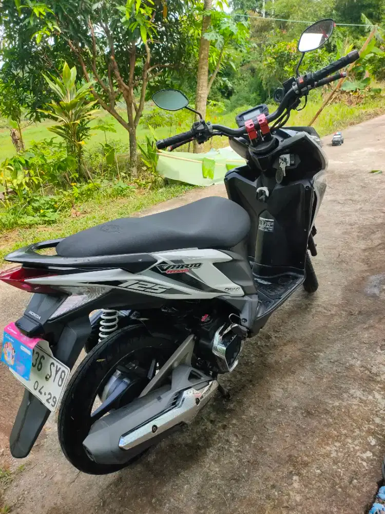 Dijual Murah Motor Vario F1 125 KZR Berkualitas!