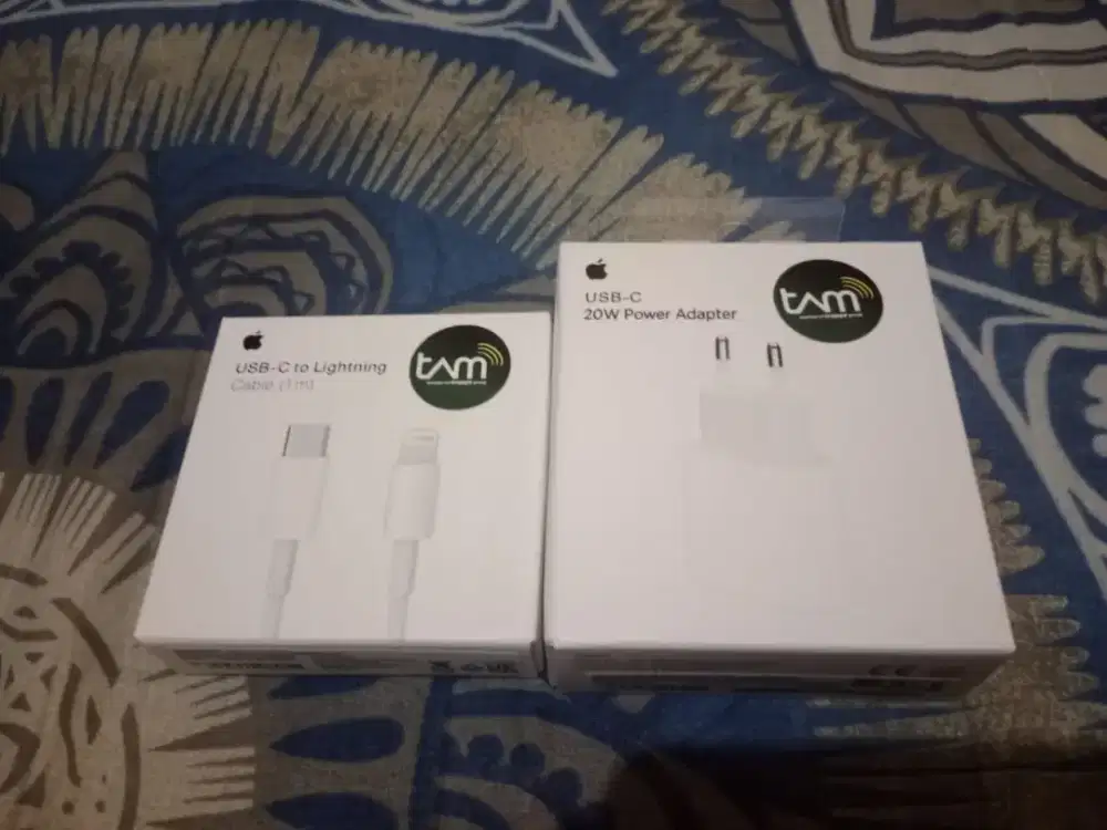Adaptor Original Tam Iphone 20watt+Kabel Data Tipe C To Lighting(New)