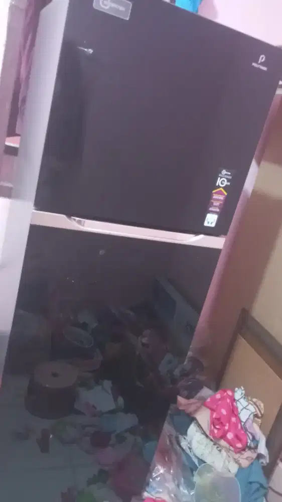 Kulkas polytron 2 pintu inverter