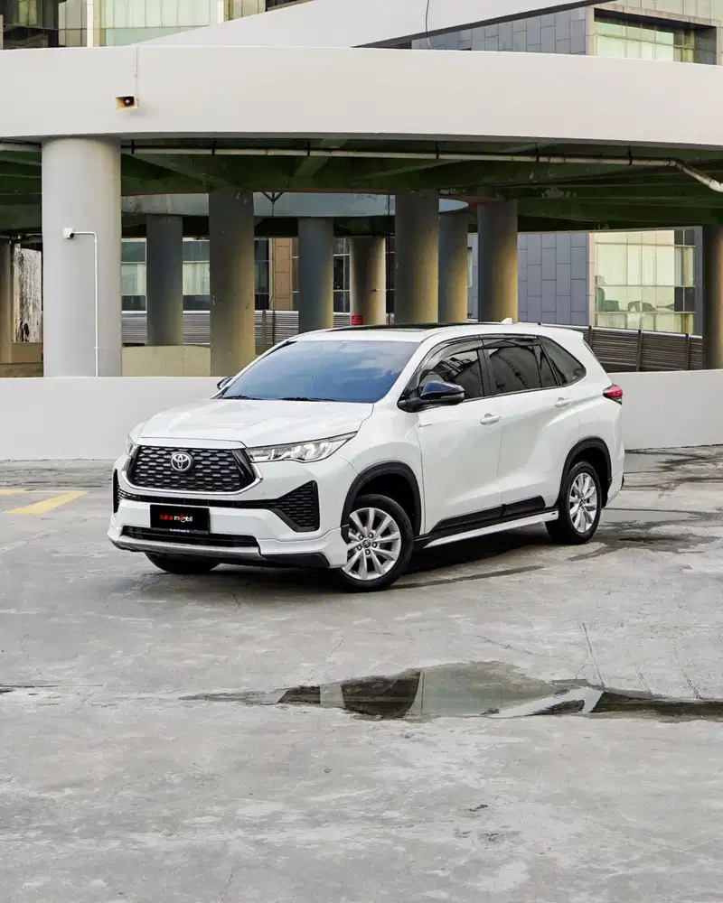 INNOVA ZENIX V HYBRID modelista thn 2023