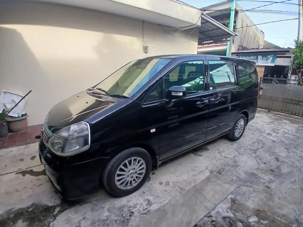 Nissan Serena 2010 Bensin