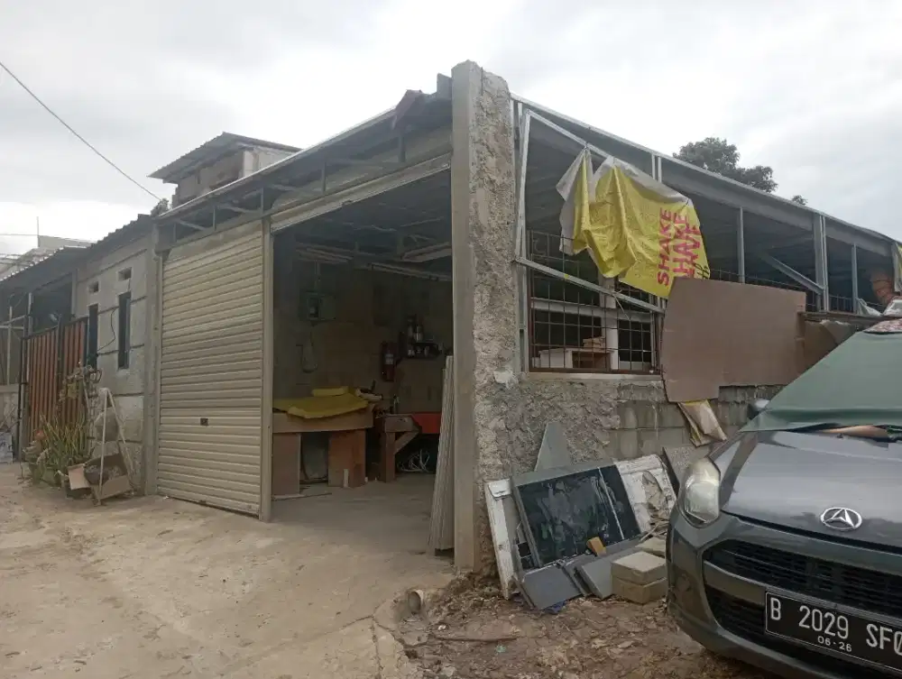 Di jual bangunan  eks workshop furniture