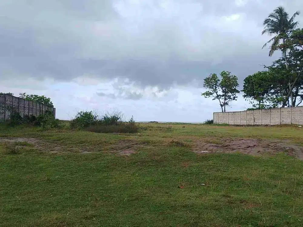 tanah 2400 meter pinggir pantai mandiri krui