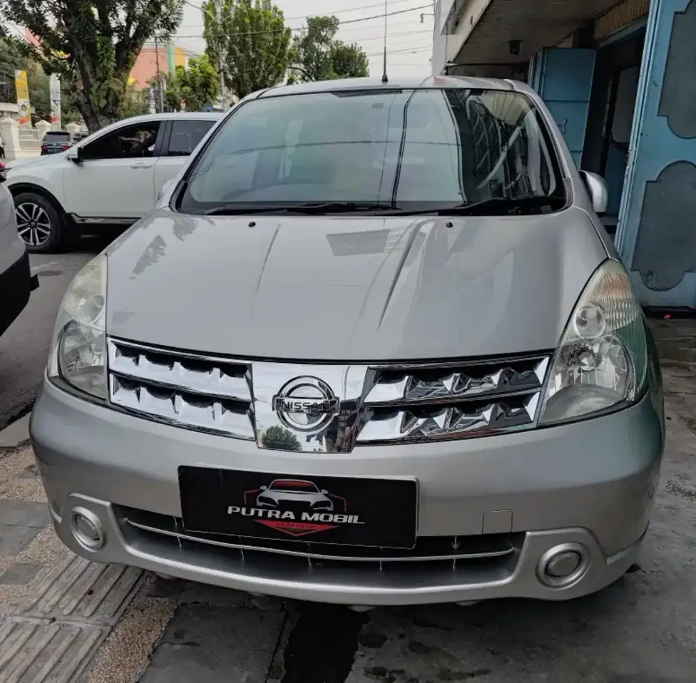 90.000km..! Nissan Livina HB 1.5 XR Manual 2009 Silver