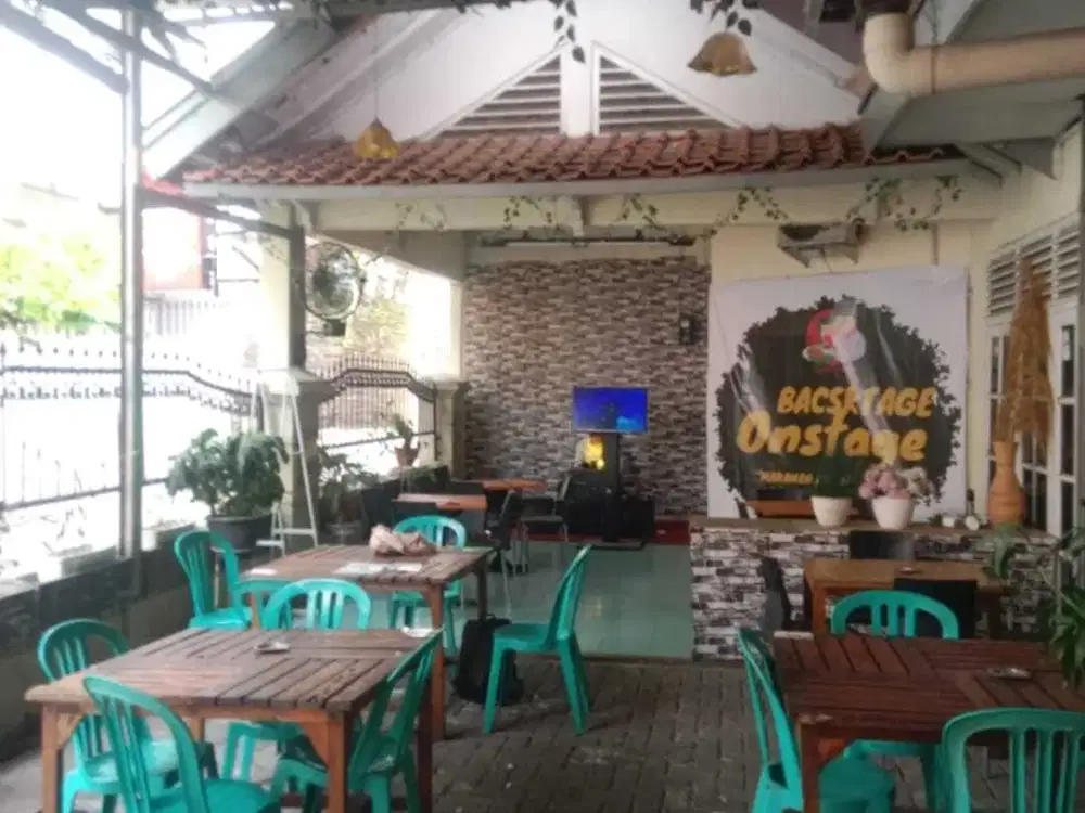 Rumah Hitung tanah Dijual,sangat cocok dibangun kost2-an berada dekat  kampus UI Depok dan Free biaya-biaya lainnya.