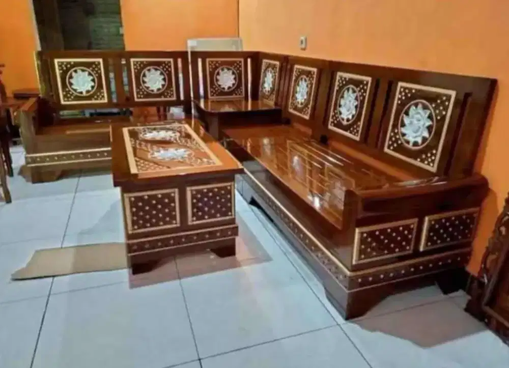 Kursi sudut minimalis ukir Jepara