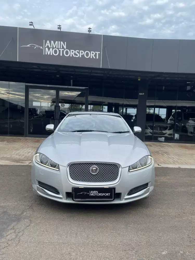 Termurah ! Jaguar XF 3.0 V6 AT 2011