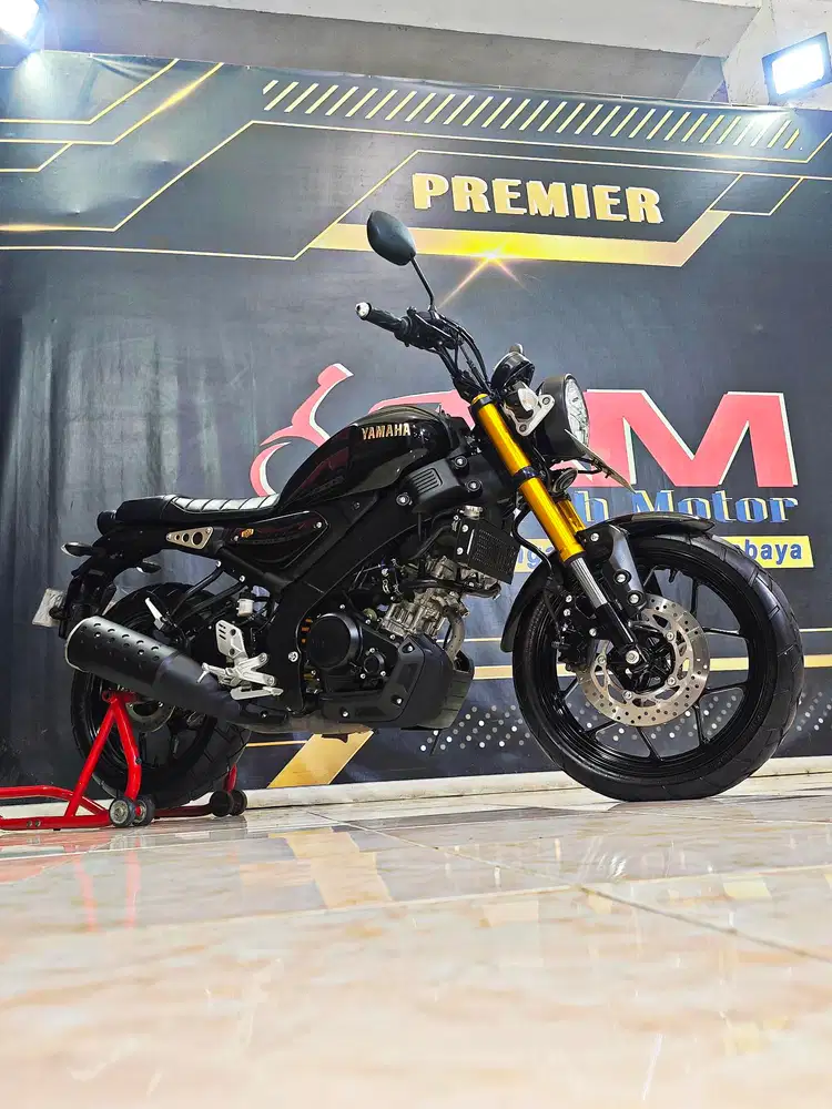 XSR 155cc black glossy shock gold retro mewah.Anugerah motor rungkut