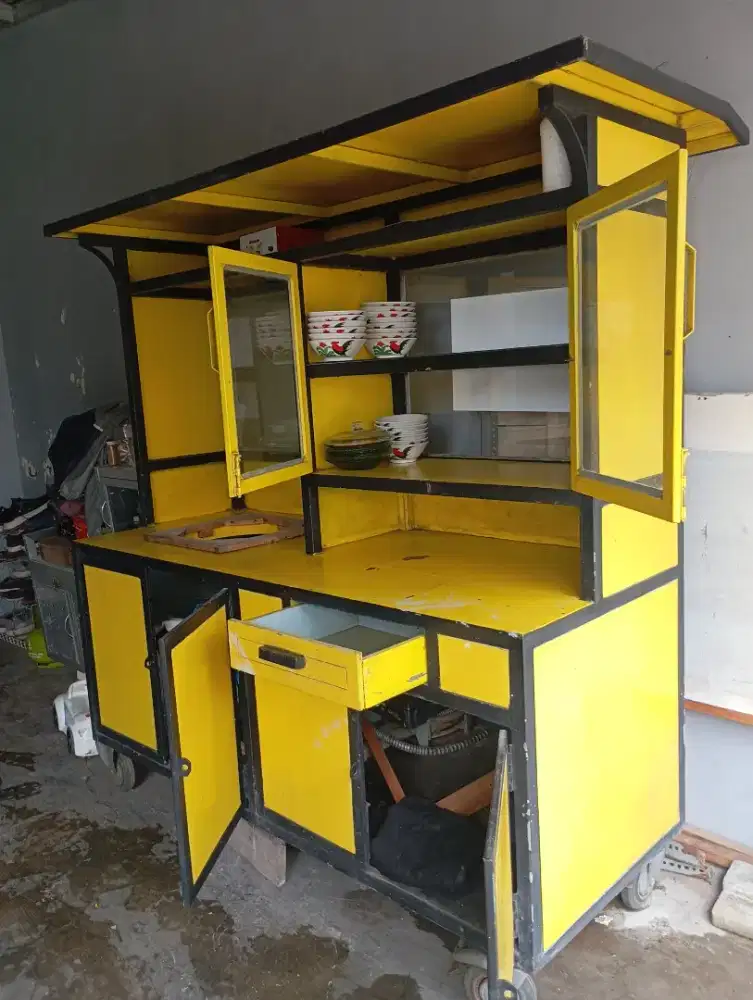 GEROBAK BAKSO BEKAS RASA BARU