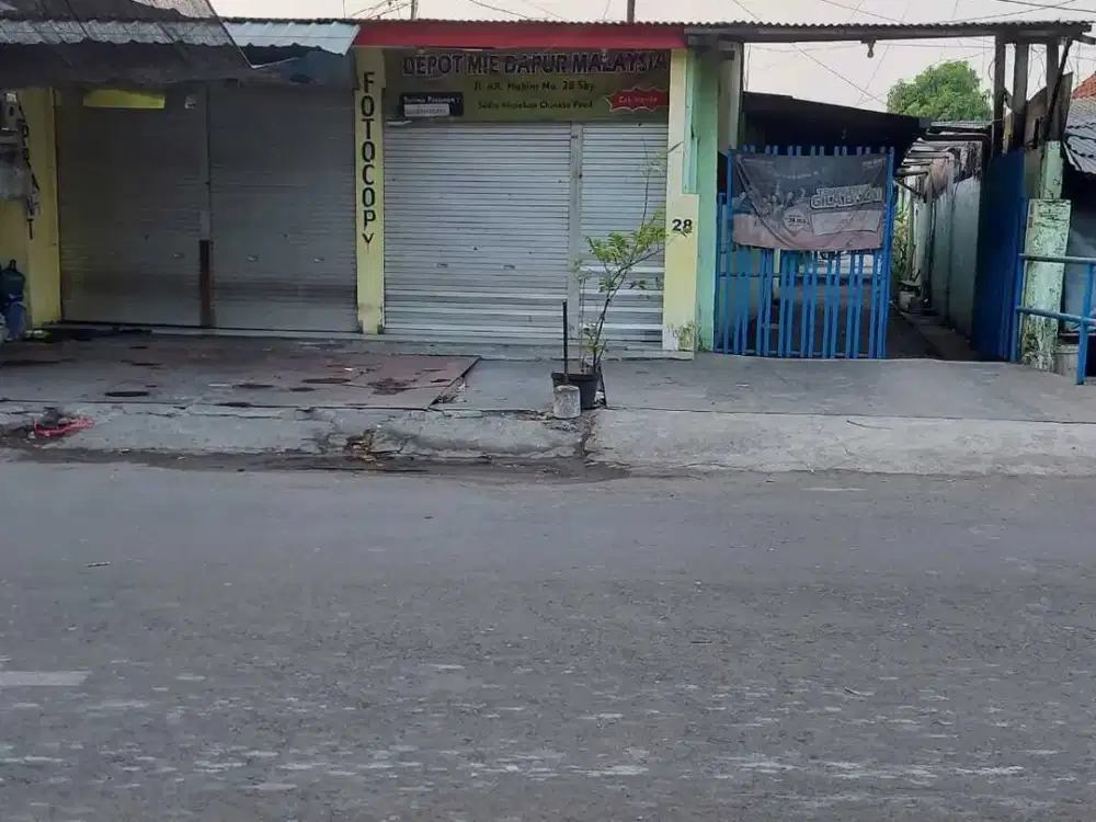 Dijual Bangunan Hitung Tanah Komersil Lokasi Raya Arief rahman Hakim