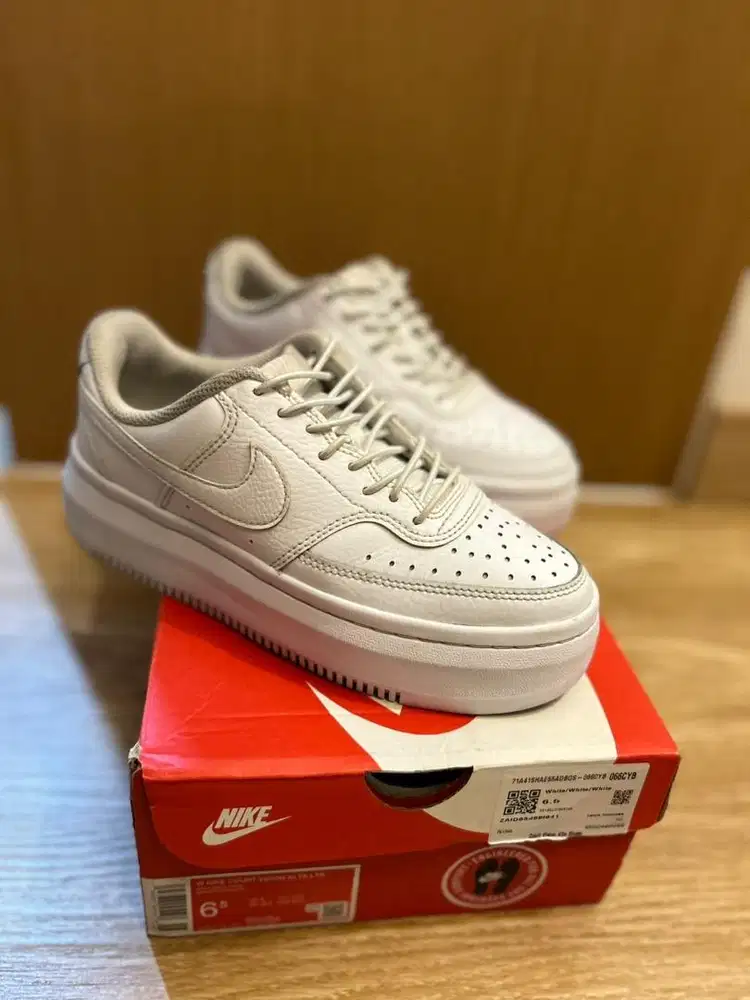 Sepatu Nike Court Vision Alta LTR Women White size 37,5 (23,5 cm)