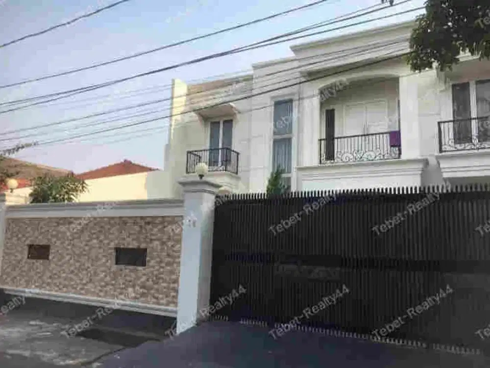 TURUN HARGA!!Dijual Rumah Syantiikk di Tebet Timur, Jalan 2 mobil lebar