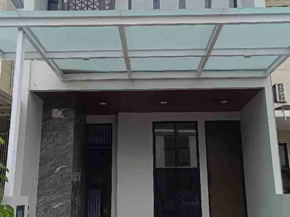 Rumah modern minimalis baru Dian Istana siap huni dekat akses tol