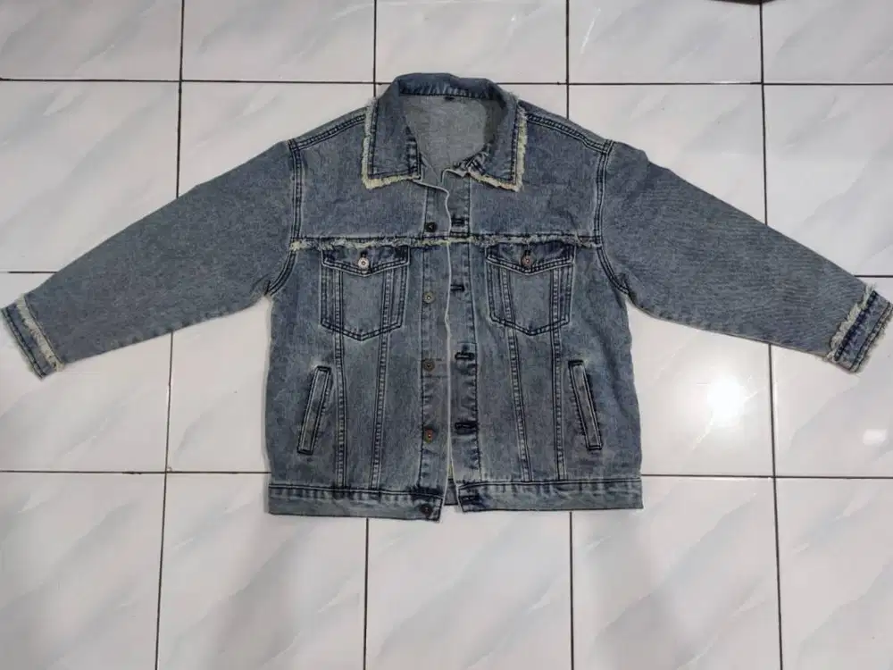 Preloved Jaket Jeans bahan Tebal dan Halus