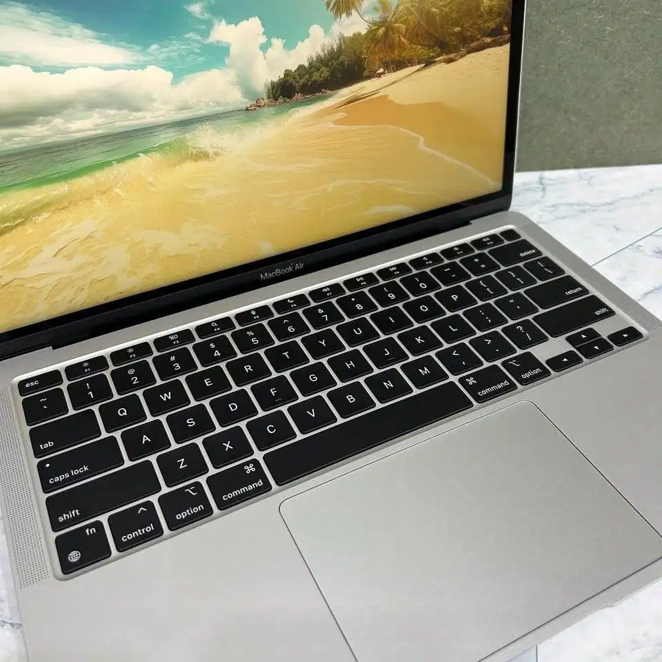 SALE MacBook Air 13 inch 2020 M1 8/128GB