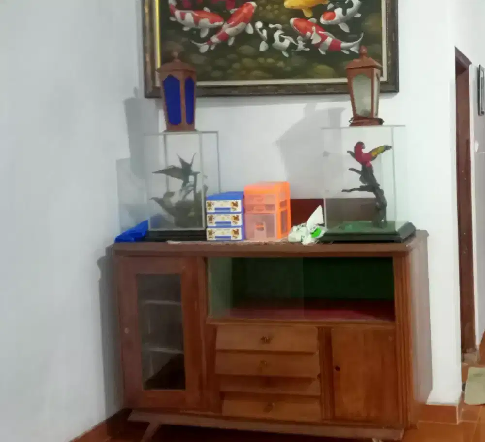 Dijual beberapa Meja, Kaca Pengilon dan Rak Tanaman dari Kayu Jati