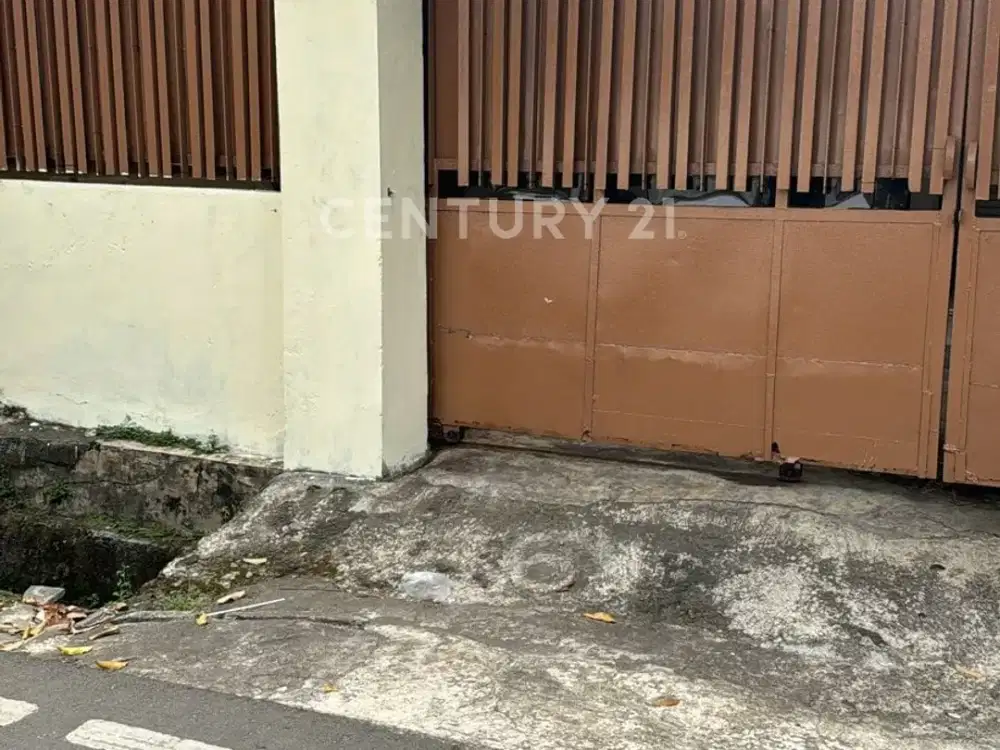 Rumah Lama Strategis Di Kramat  Senen Jakarta Pusat