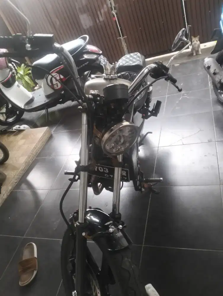 Bobber Custom Basic Megapro