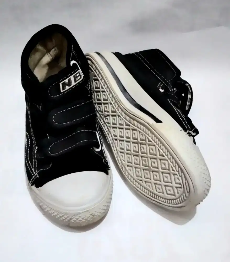 Sepatu ukuran 32 like new