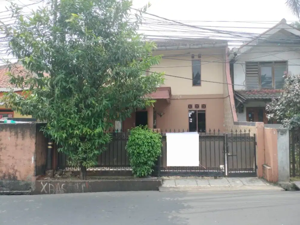 Jual Rumah Luas 170 M2 di jl raya Brigif Kahfi 1 ciganjur