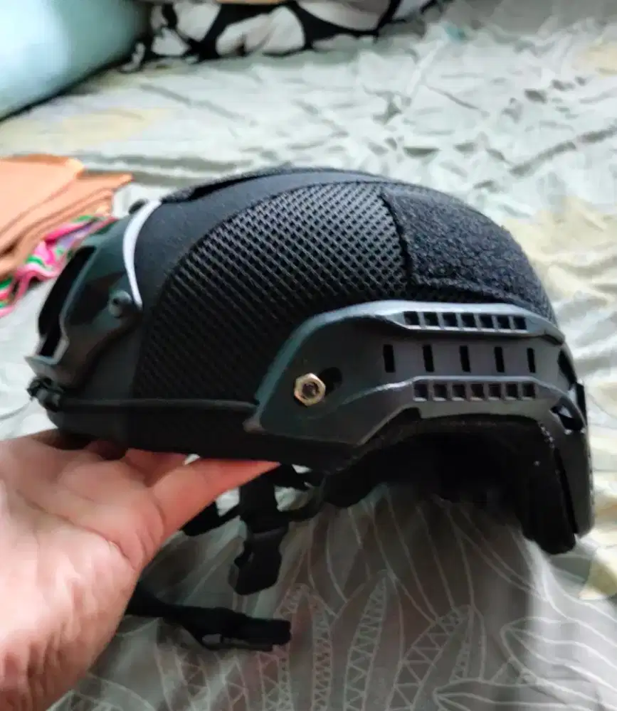 Helm balistik standart militer