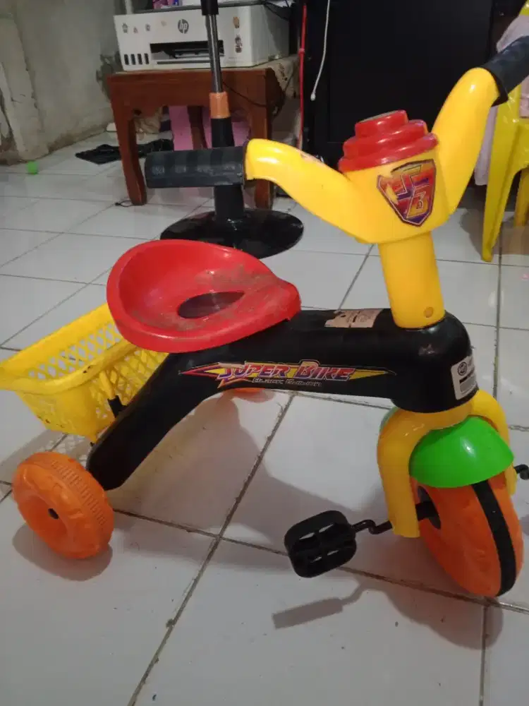 Sepeda Anak bahan plastik