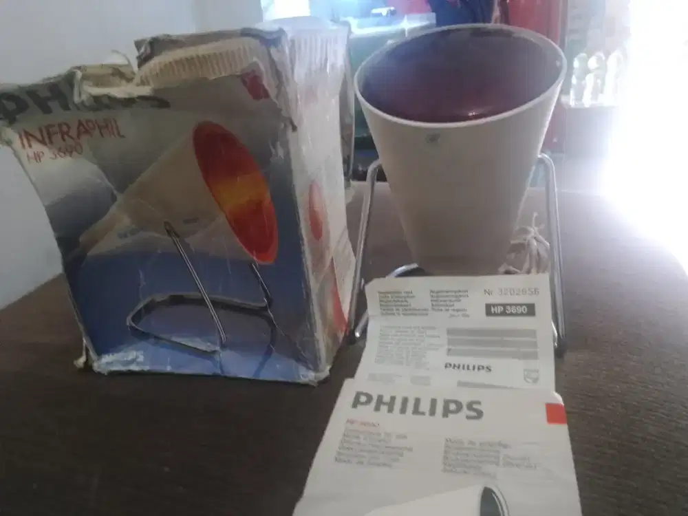 Lampu kesehatan Infraphil hp 3690 PHILIPS