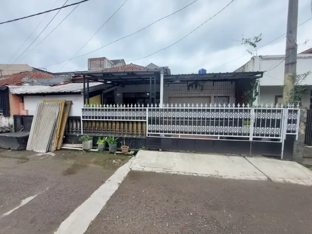 Rumah Terawat Nyaman Dihuni di Margahayu Permai