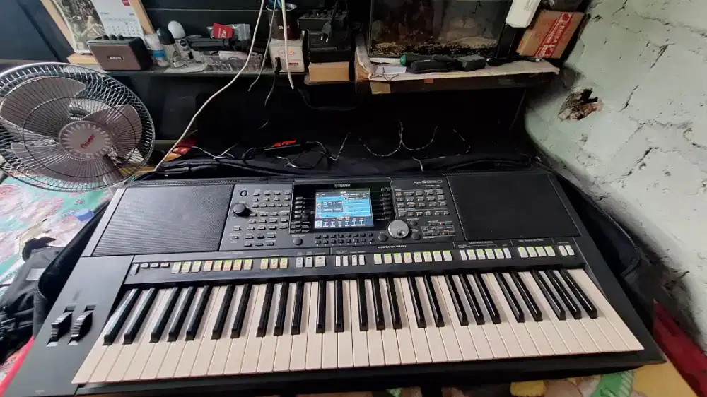 Yamaha PSR S950
