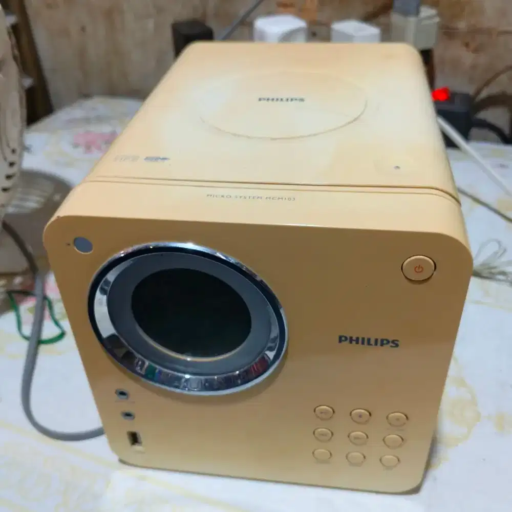 Philips Cube Micro System MCM103.