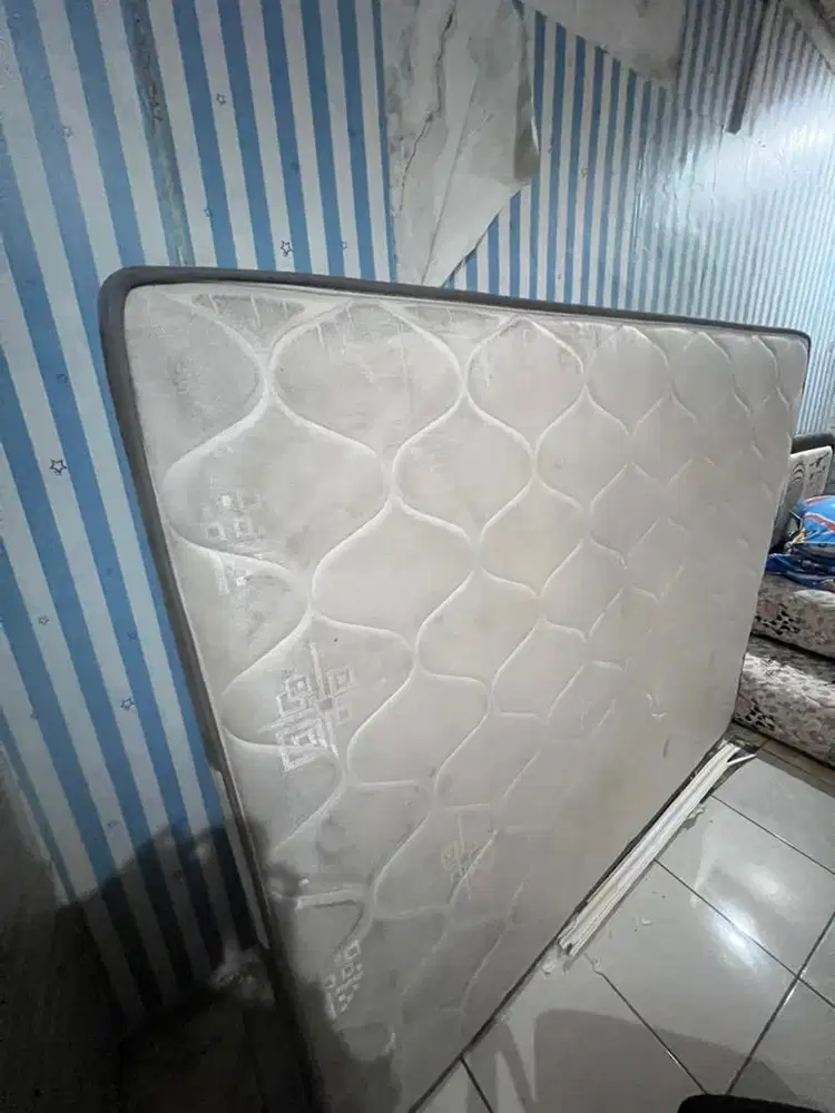 bed kasur ukuran 160x200