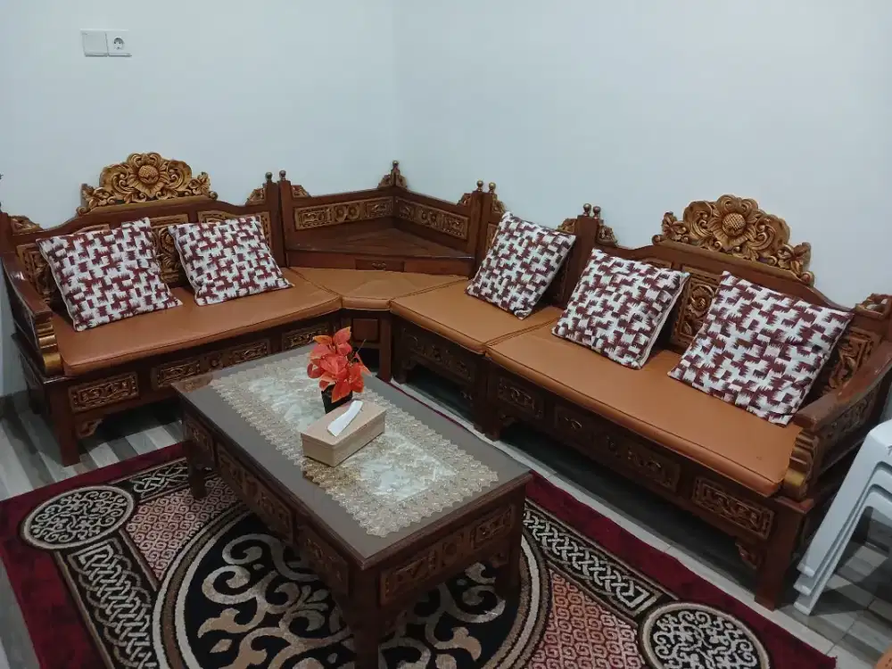 Dijual 1 Set Kursi Jati Minimalis