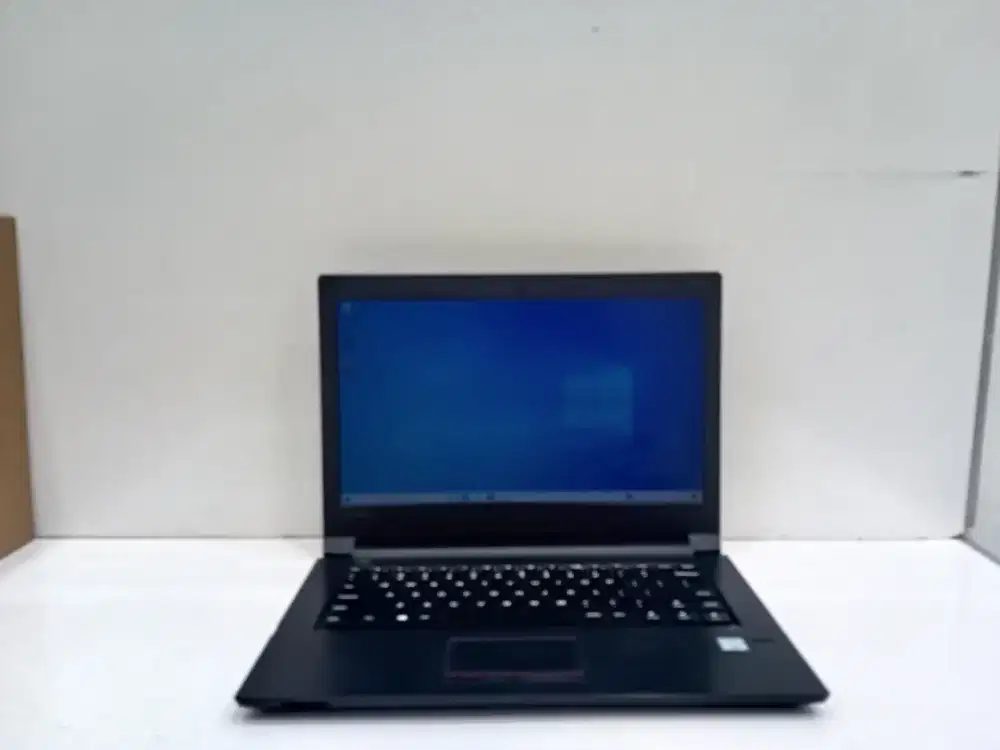 LAPTOP LENOVO 805X
