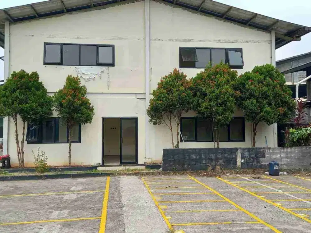 gudang luas di jalan raya setu kab bekasi