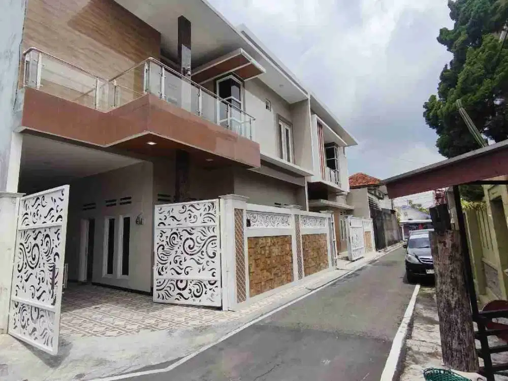 Rumah Baru 2 Lantai Minimalis Modern di Tengah Kota Solo – Dekat Solo Paragon & Manahan, SHM Ready!