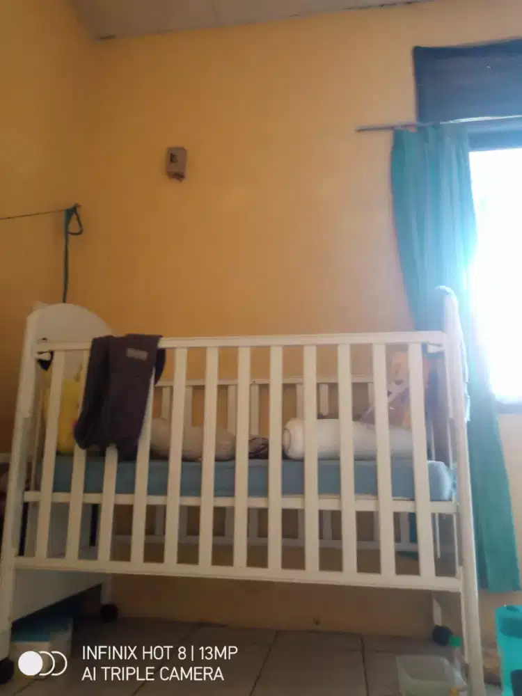 Tempat tidur baby