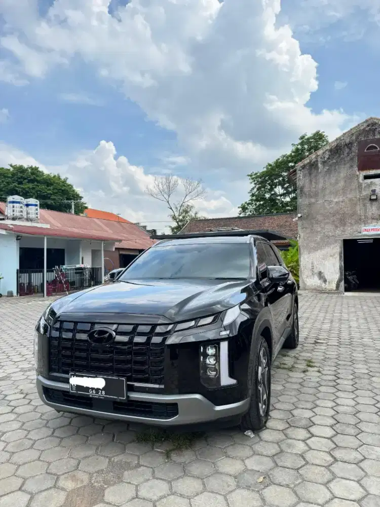 Hyundai Palisade 2023 Signature Low KM