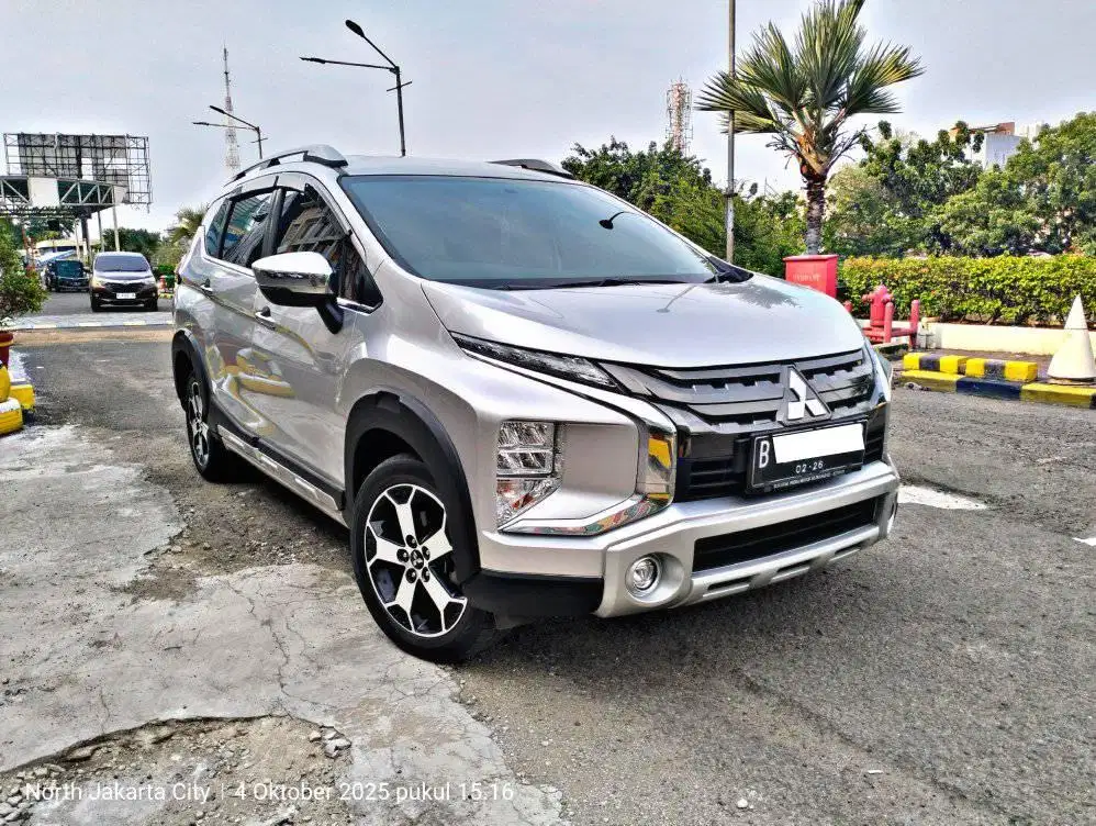 Mitsubishi Xpander Cross AT 2019 Low KM